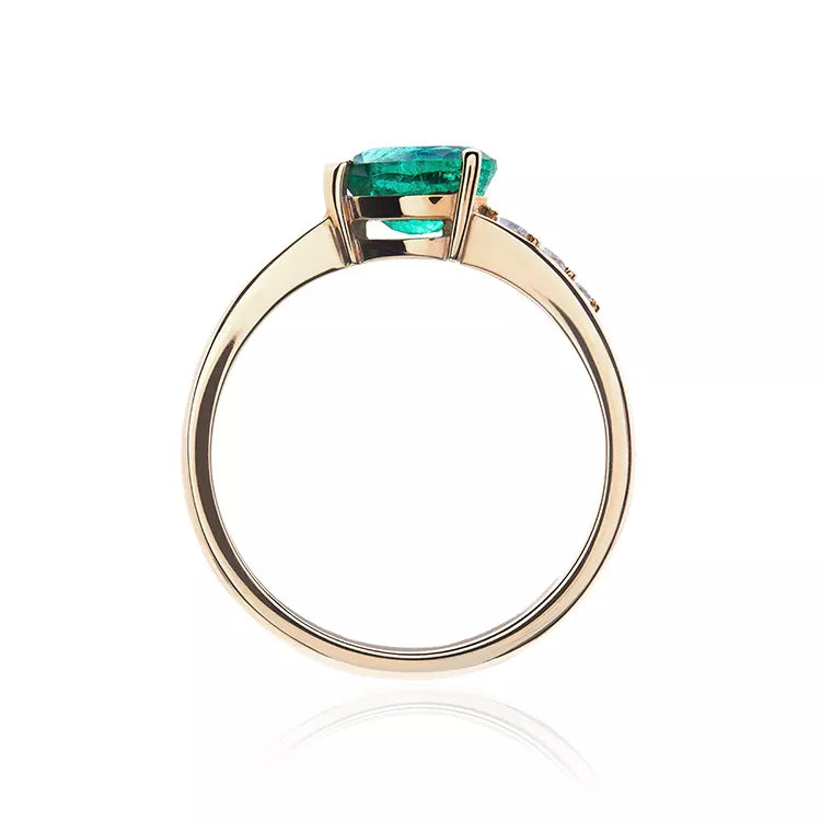 Pear Emerald Diamonds Ring
